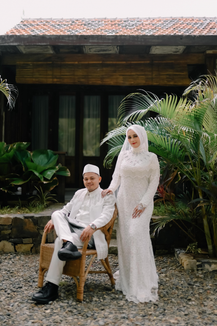 https://weddinginvitation123.webnikah.com/dirmember/00000029/Mahathir2508/photo-280820-331674-l-202601091108.jpg